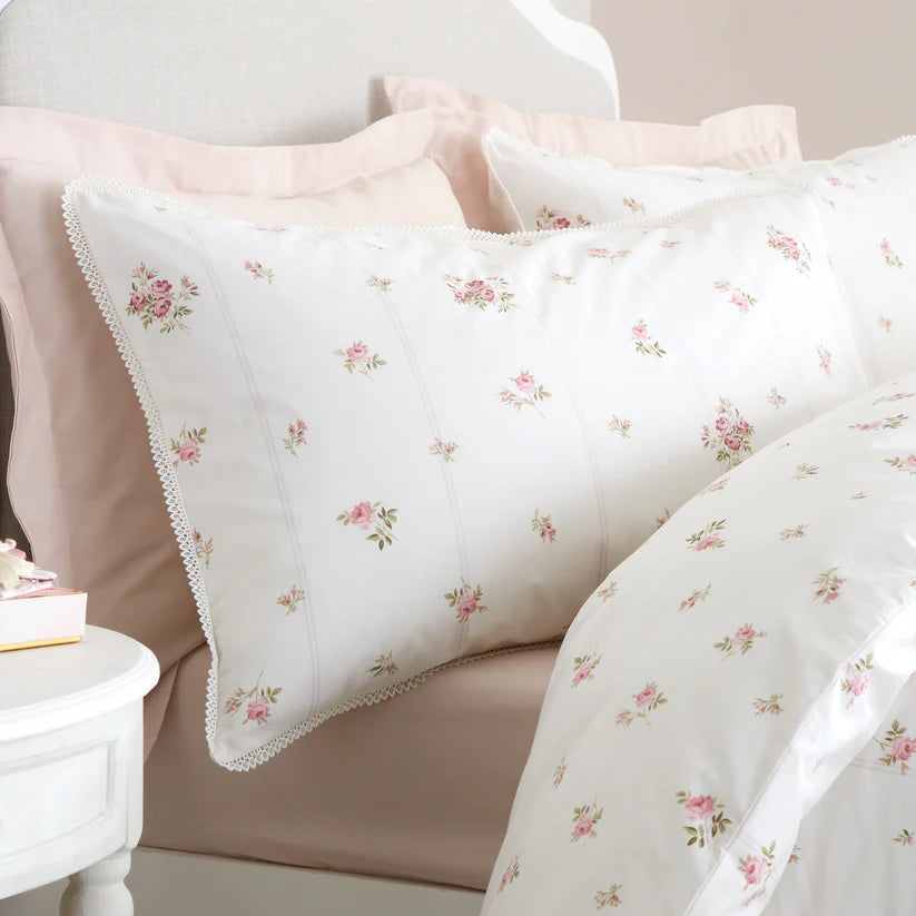 VINTAGE ROSEBUD LACE DUVET SET