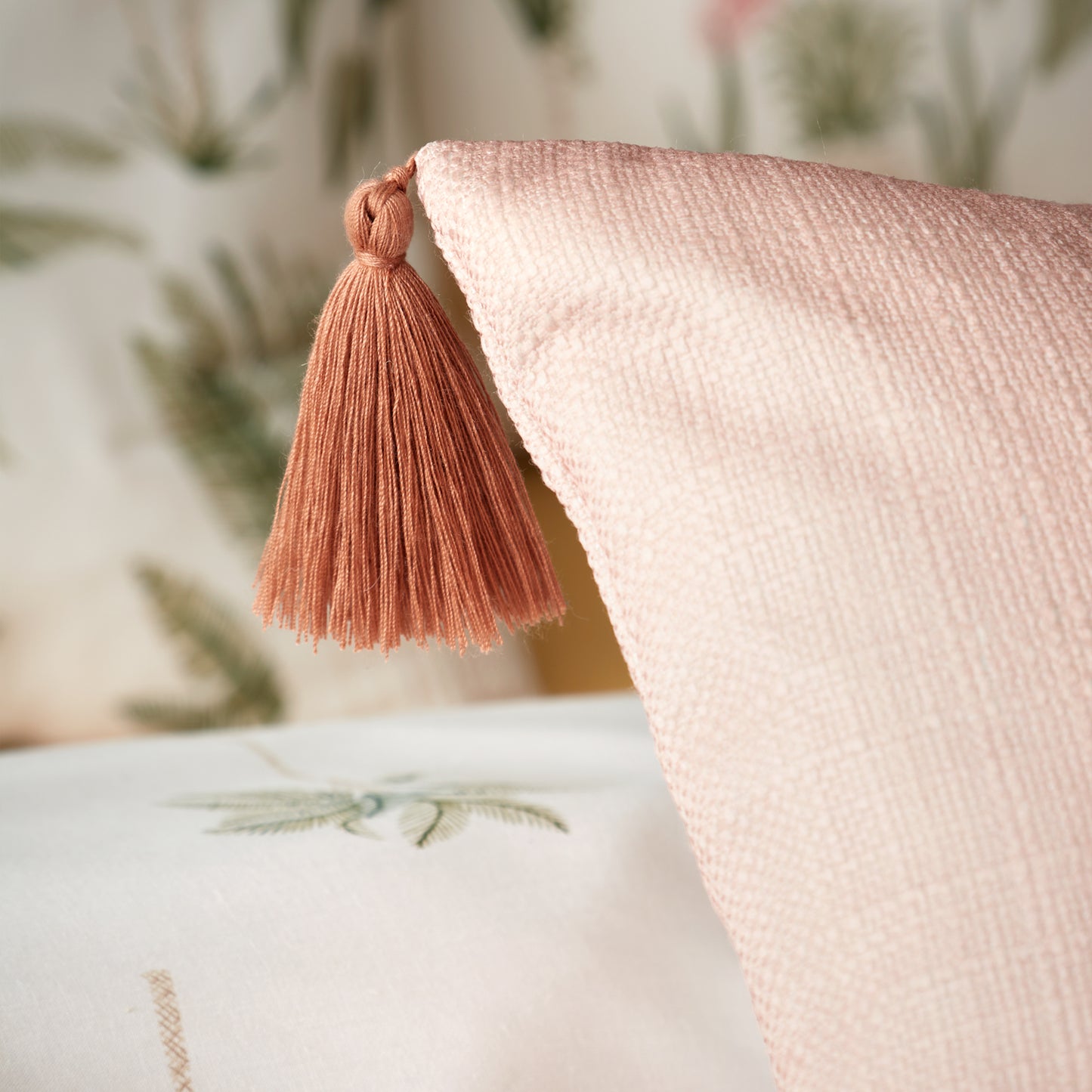 PARADISO PALM CLAY CUSHION