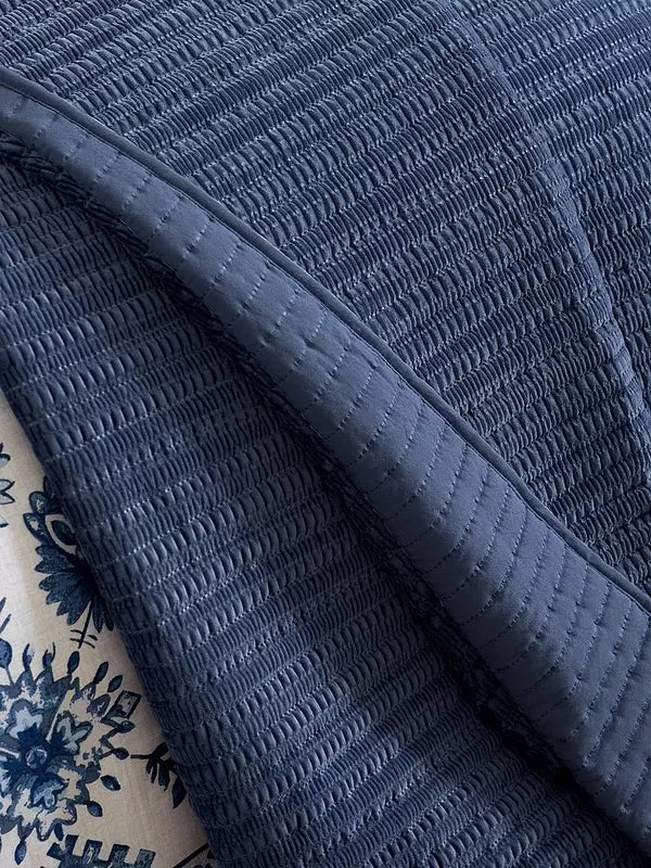 VELVET PINSONIC NAVY BEDSPREAD 220X220