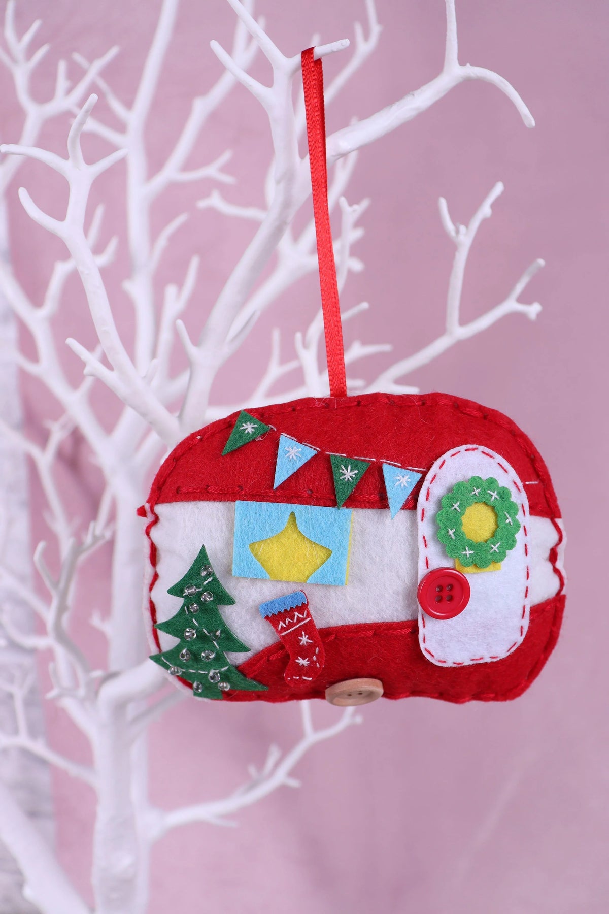 FELT KIT CHRISTMAS CARAVAN