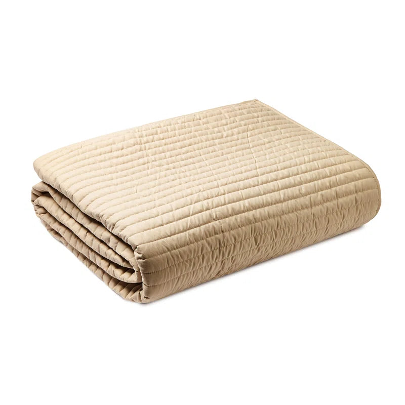 QUILTED LINES BEDSPREAD