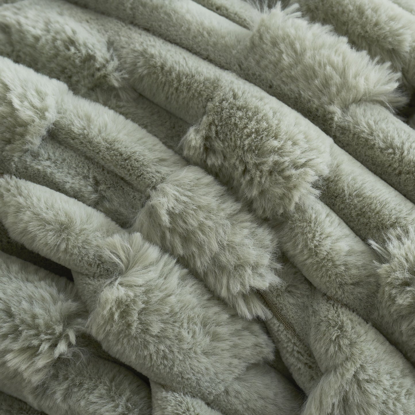 BIANCA CARVED FAUX FUR THROW