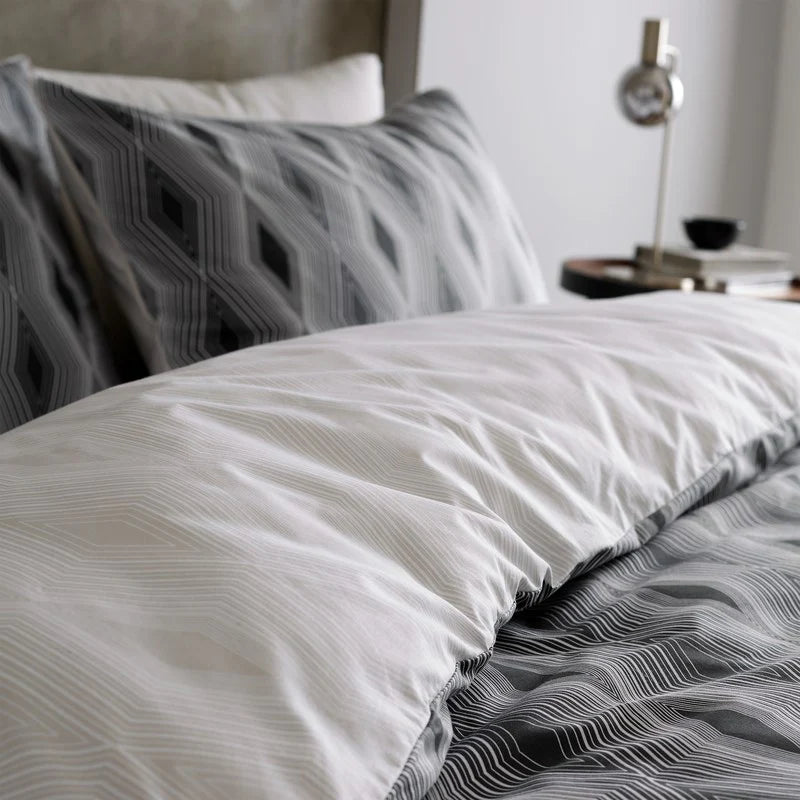 BIANCA ZIGGURAT GEO BLACK DUVET SET