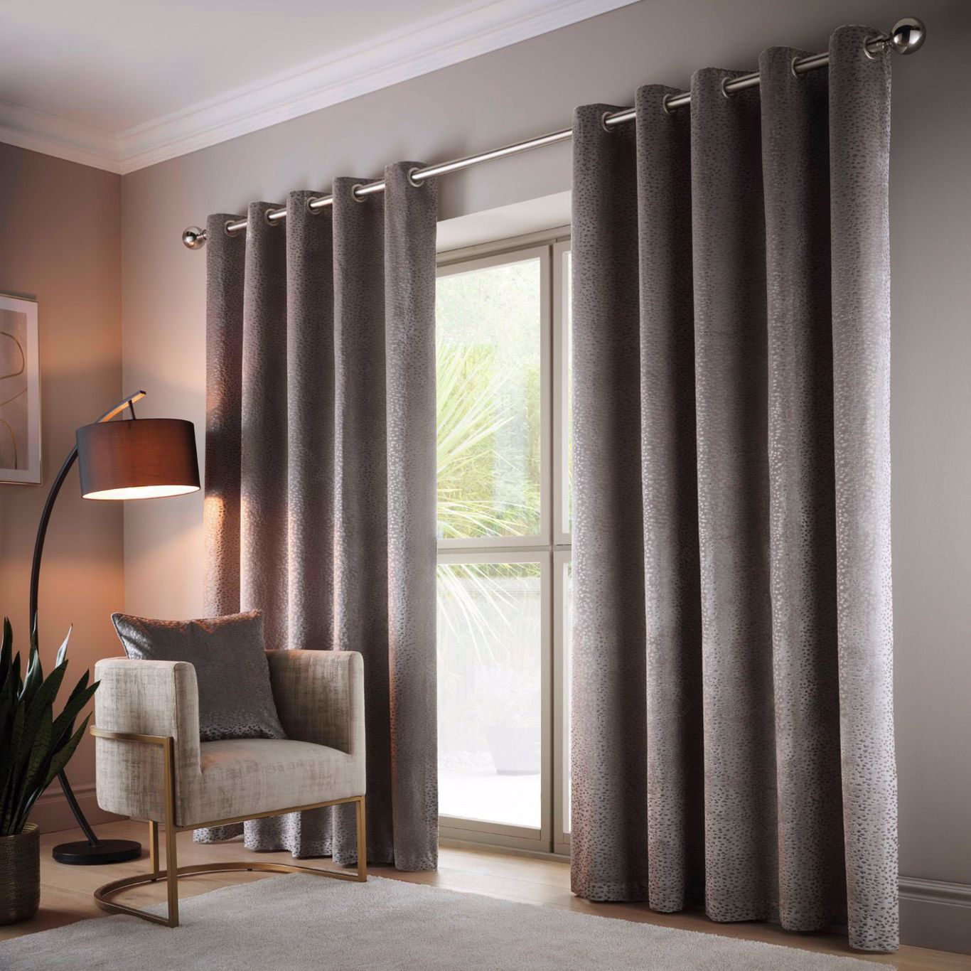 VIENNA EYELET CURTAIN