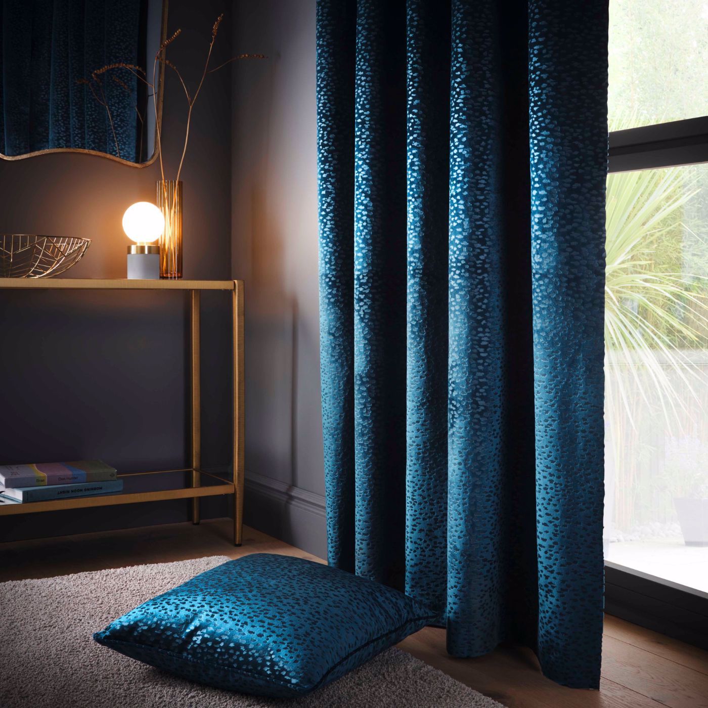 VIENNA EYELET CURTAIN