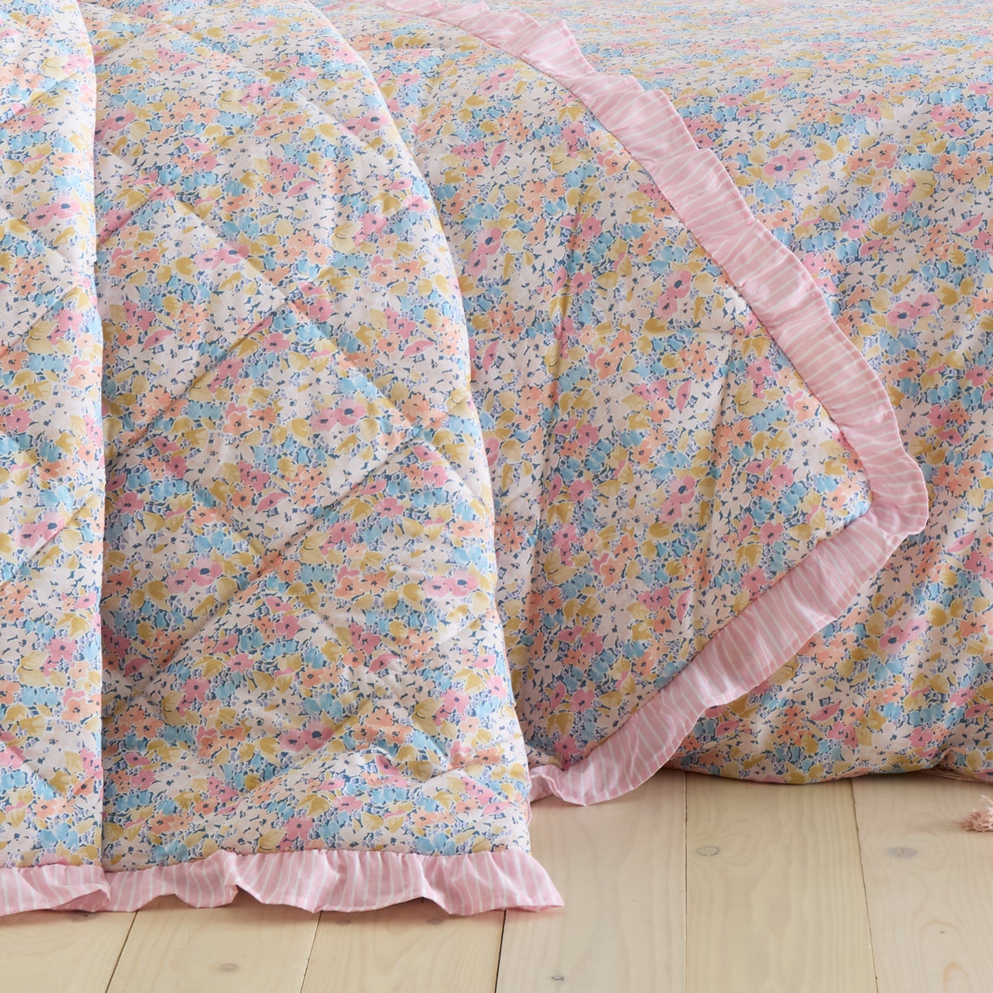 DARCY FLORAL BEDSPREAD 220X230