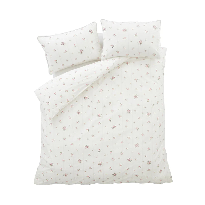 VINTAGE ROSEBUD LACE DUVET SET