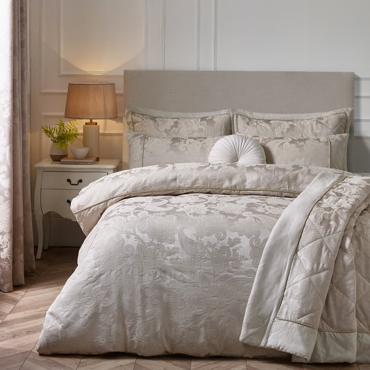 OPULENT JACQUARD QUILTED DUVET SET