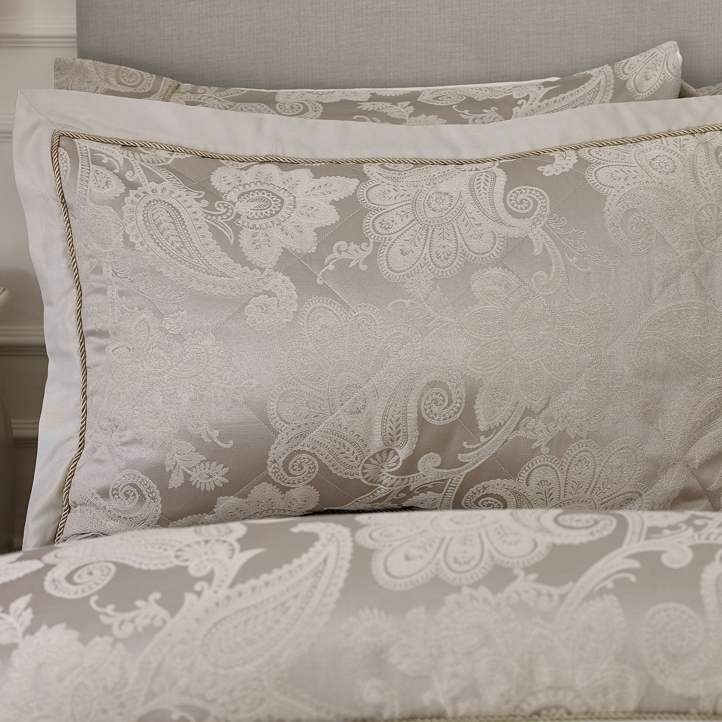 OPULENT JACQUARD QUILTED PILLOWSHAMS
