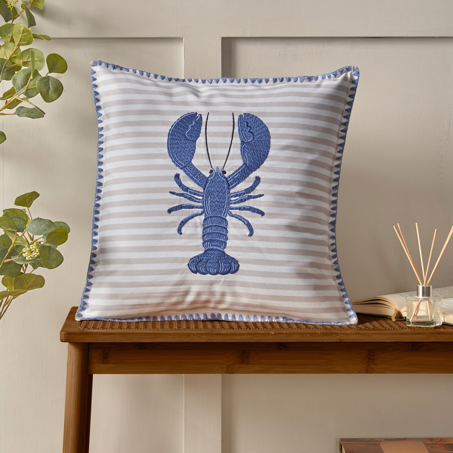 LOBSTER CUSHION STRIPED