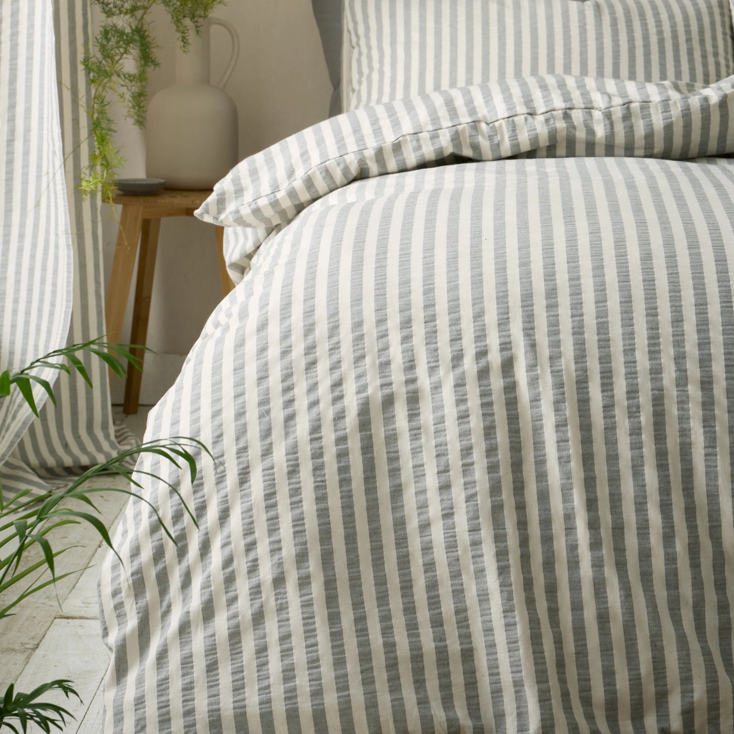 COTTON RICH WOVEN STRIPE QUILT SET