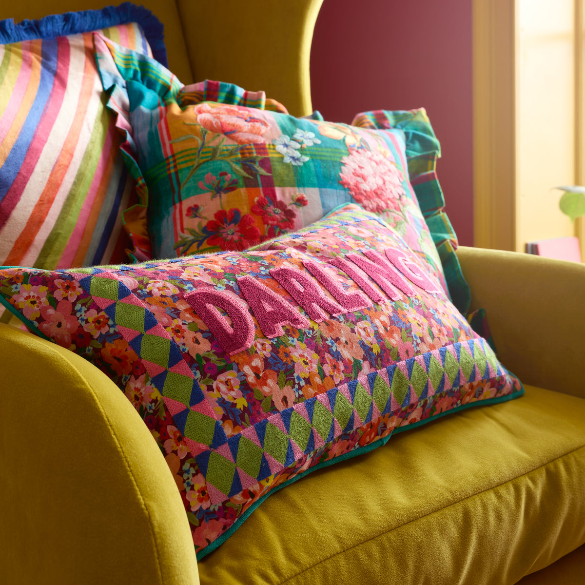 DARLING DIAGONAL STRIPE CUSHION