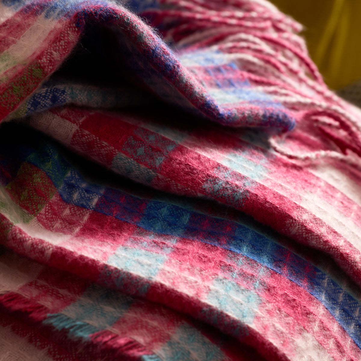 DARLING WAFFLE CHECK BRIGHT BEDSPREAD