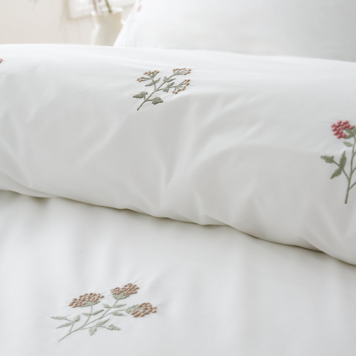 ADELINE FLORAL WHITE DUVET COVER