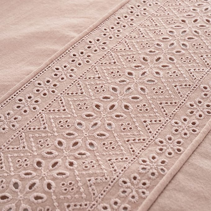 BRODERIE ANGLAISE SET