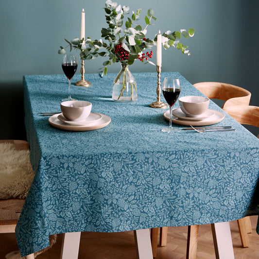 MAJESTIC STAG GREEN TABLECLOTH