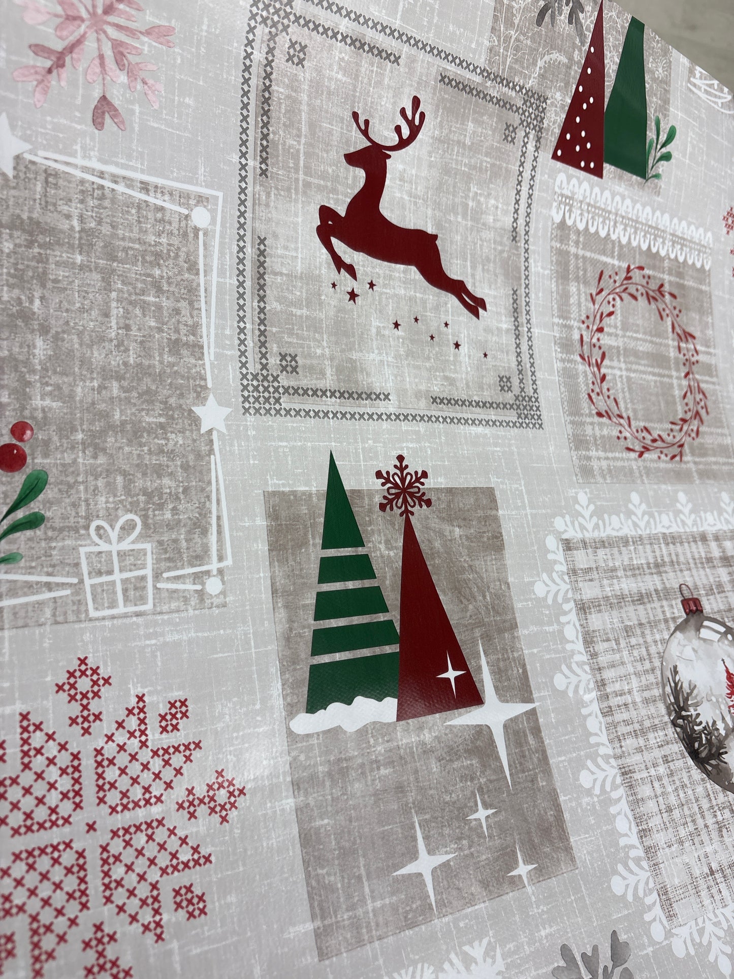 Oil Cloth HALBASI GEYIGI KIRMIZI