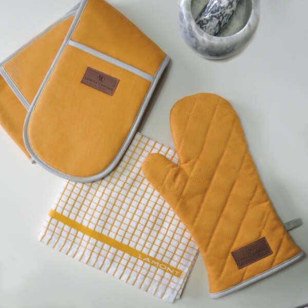 SAMUEL LAMONT TEA TOWEL