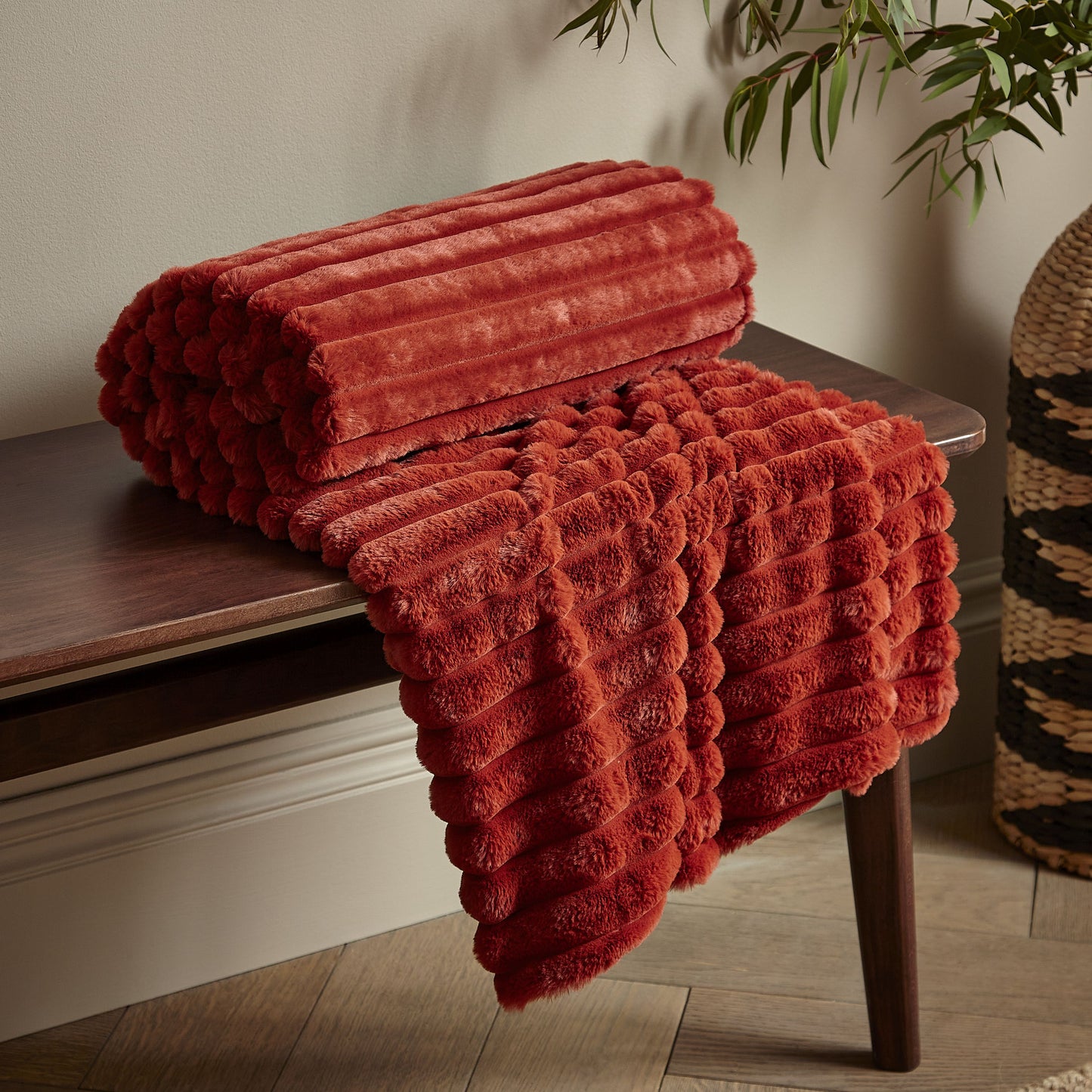 CATHERINE LANSFIELD COSY RIBBED THROW