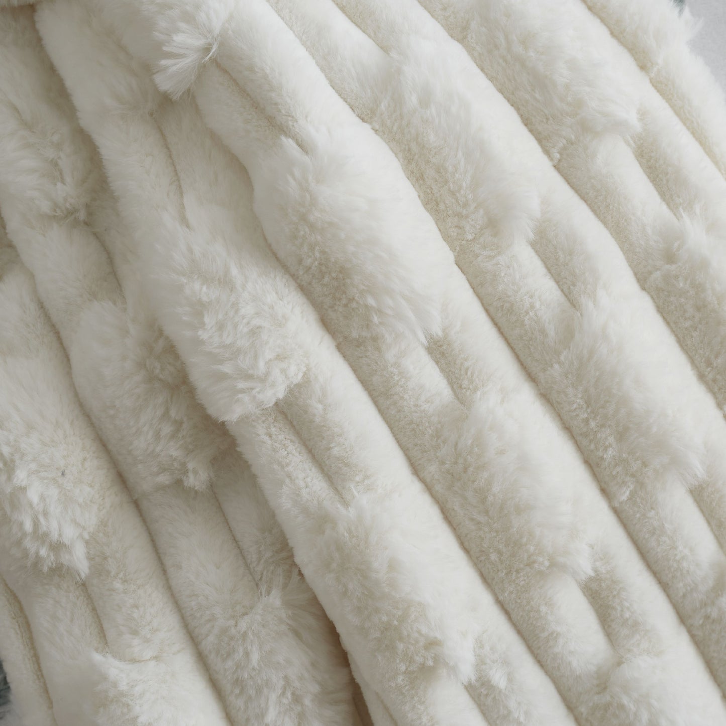 BIANCA CARVED FAUX FUR THROW