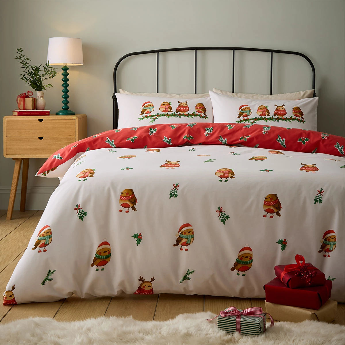 CHRISTMAS ROBINS DUVET SET RED