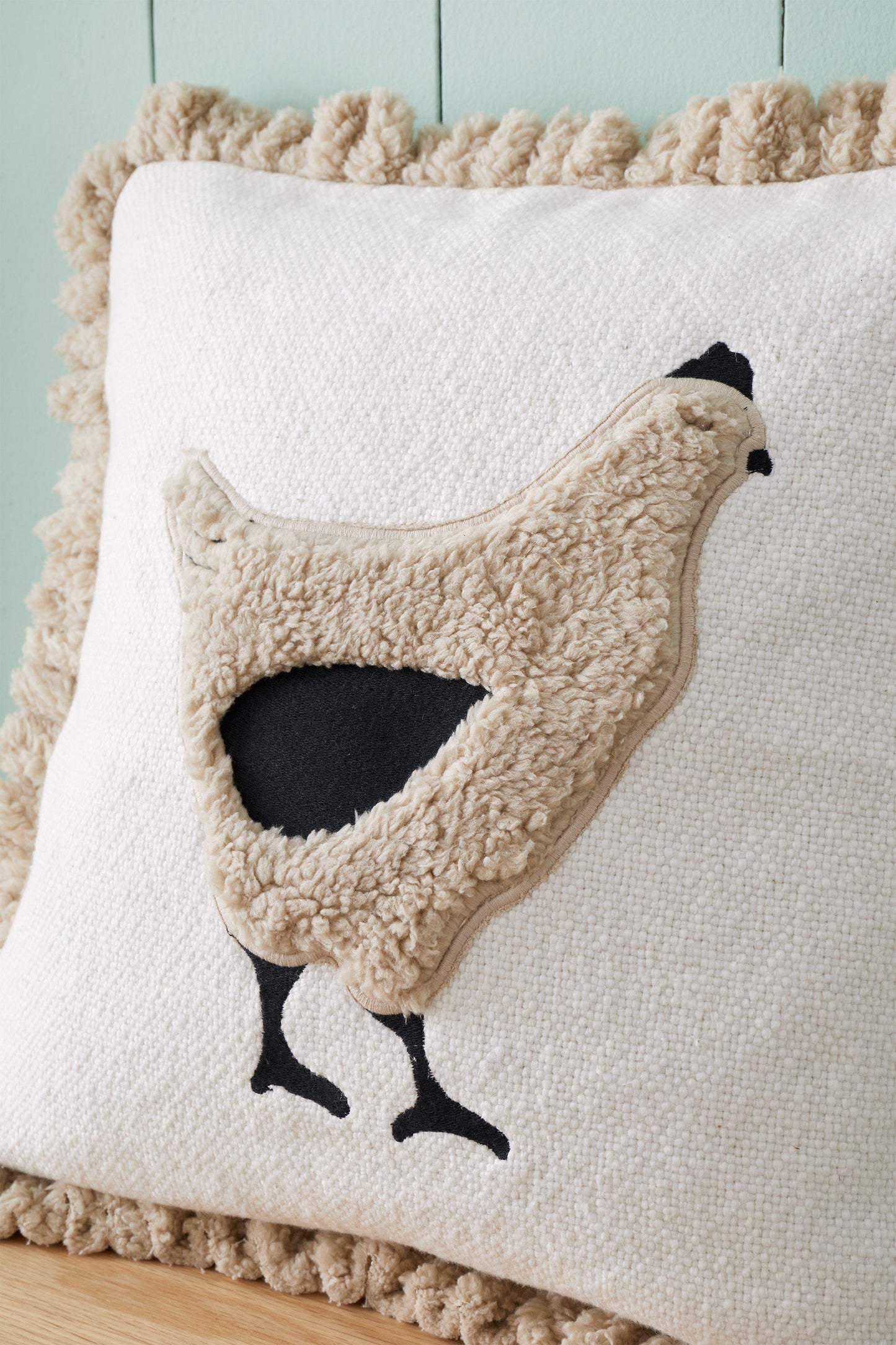 COUNTRY HEN CUSHION 45X45