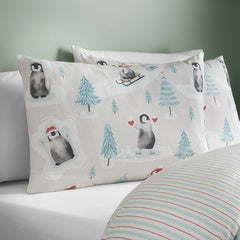 BRUSHED CHRISTMAS PENGUIN